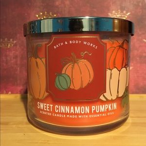 Bath and Body Works Sweet Cinnamon Pumpkin Candle